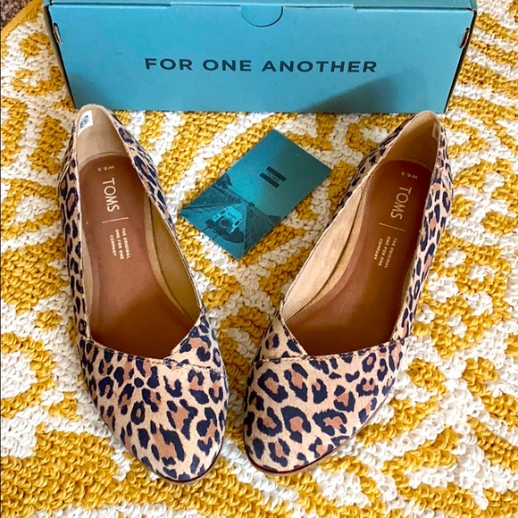 toms leopard print flats